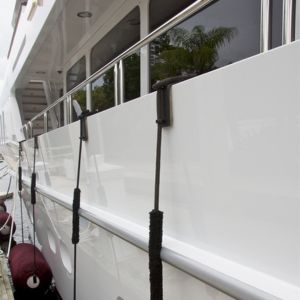 Superyacht-fenderhooks-fenders-maru-watersport superyacht-fenderhooks-fenders-maru-watersport