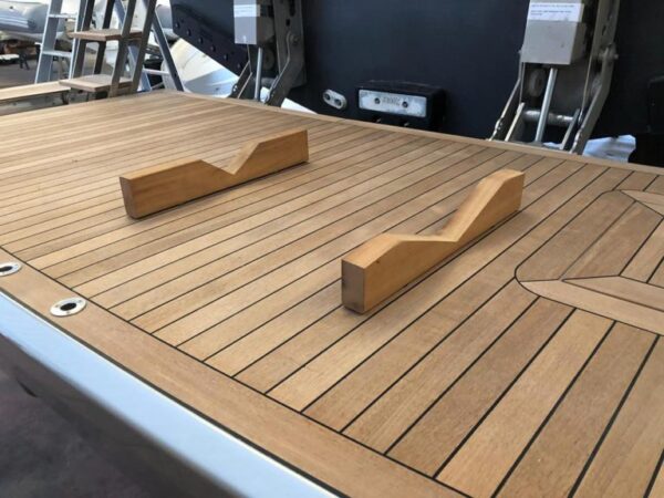 swi-tec-bijbootsteun-demontabel-maru-watersport