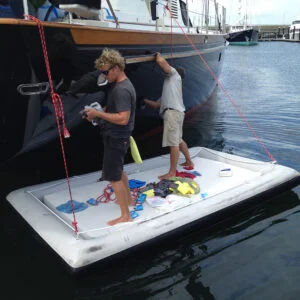 Aere opblaasbaar vlot